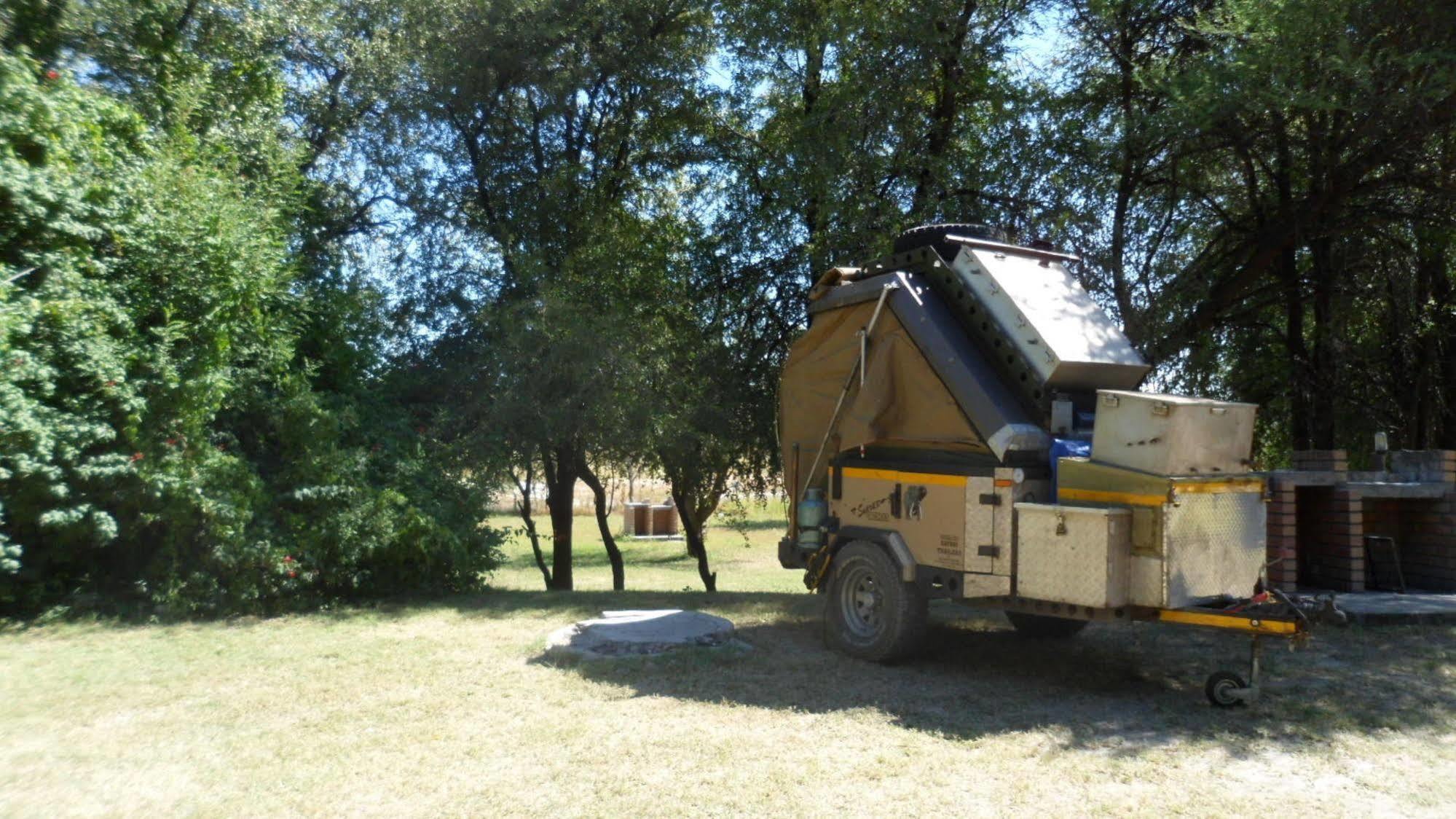 Okavango River Lodge Maun ภายนอก รูปภาพ