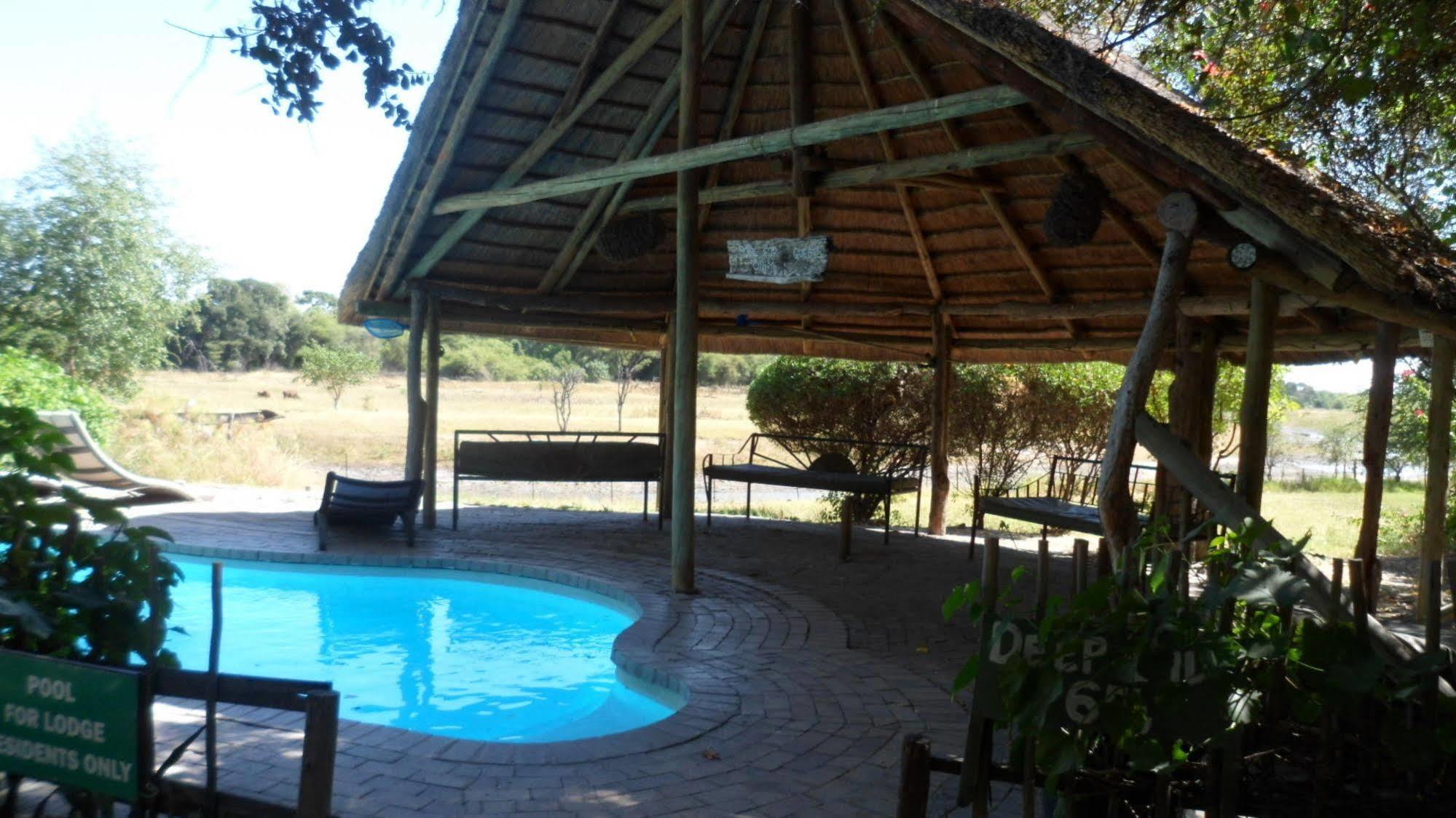 Okavango River Lodge Maun ภายนอก รูปภาพ