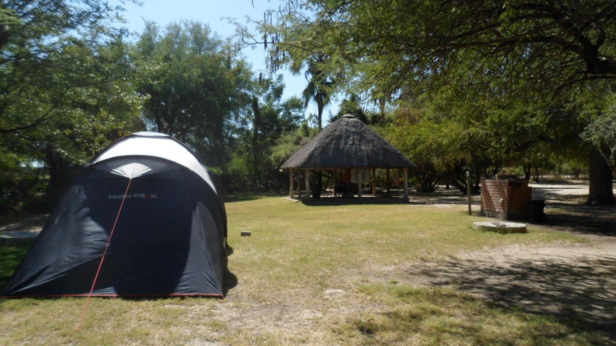 Okavango River Lodge Maun ภายนอก รูปภาพ