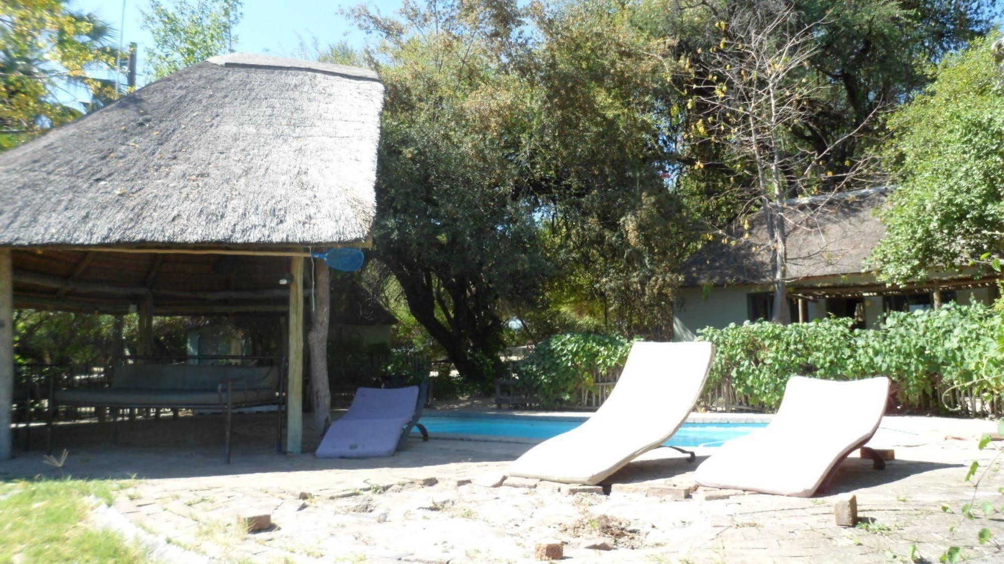 Okavango River Lodge Maun ภายนอก รูปภาพ